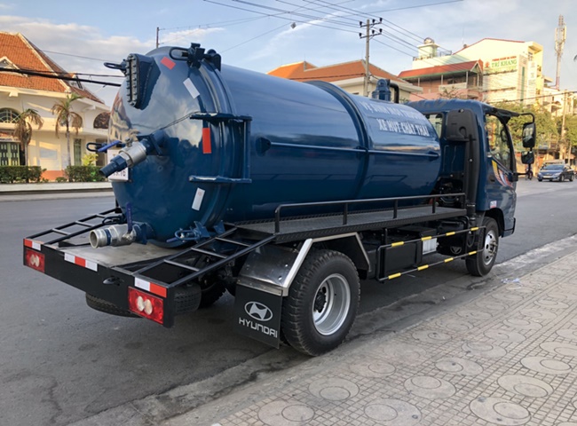 Đơn vị rút hầm cầu quận 8 sử dụng công nghệ hiện đại